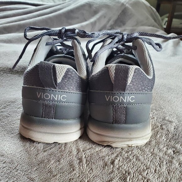 Vionic Brisk Miles Women's Sneaker - Grey - size 9 - Picture 2 of 5
